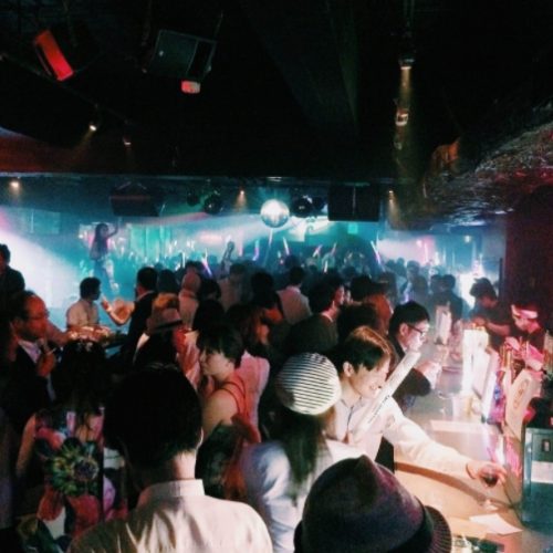 On and On - オンアンドオン大阪は、梅田の人気クラブです！ディスコ、80`s、70`sやR＆B/Hip Hop/Reggaeまで！